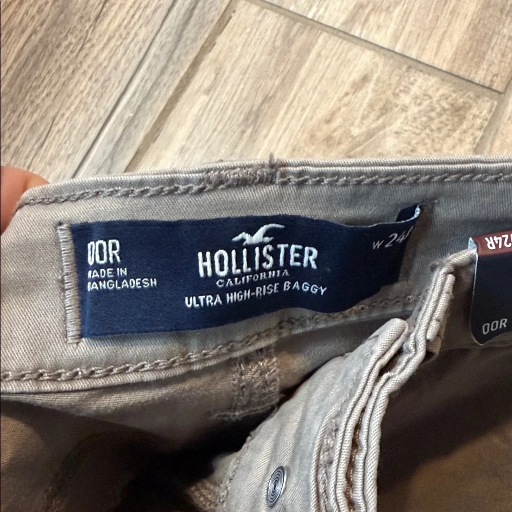 Hollister High Rise Baggy Cargo Pants‎ Woman’s 00R Waist 24R NWT